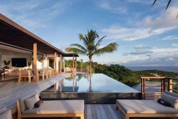 Beautiful Island Villa With Spacious Rooms Γουσταβία
